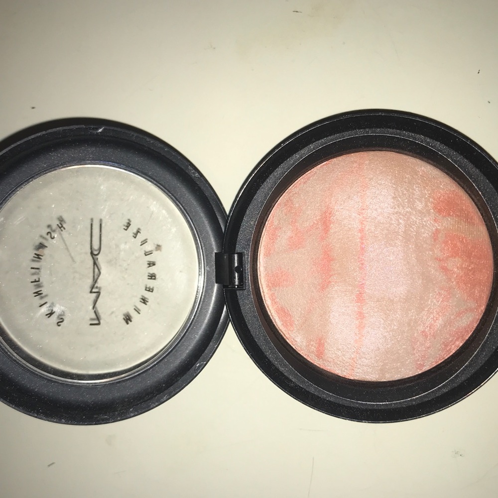 Mac mineralize skin finish